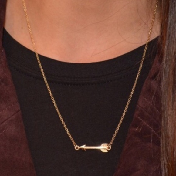 Farah Jewelry Jewelry - 𝅺ARROW pendant necklace. Price firm.